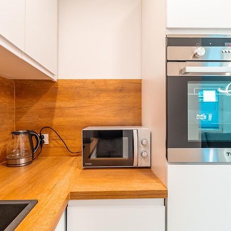 Brozka Comfort Apartment คราคูฟ ภายนอก รูปภาพ